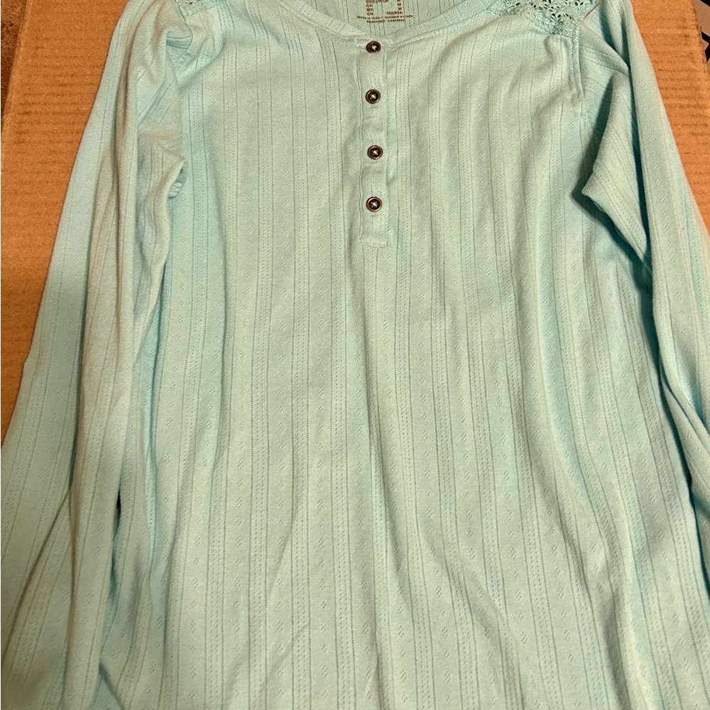 Ariat Light Blue Long Sleeve Shirt medium